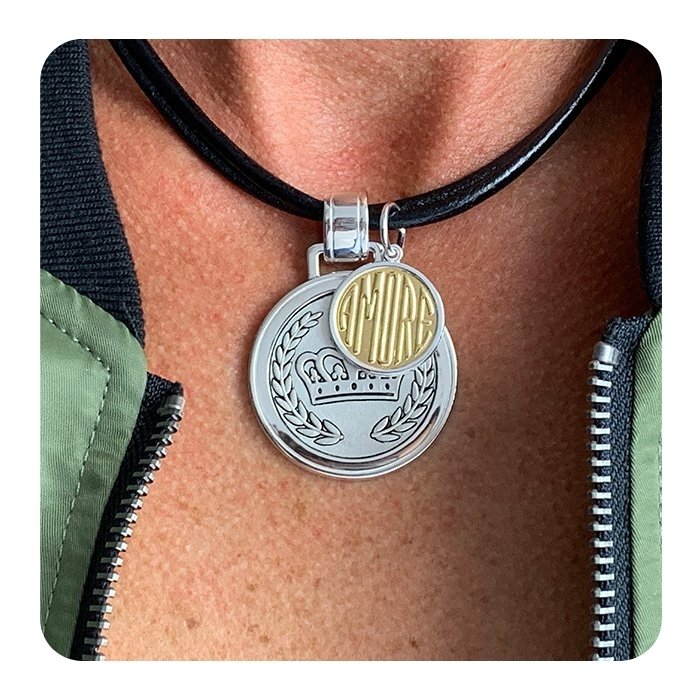 Amore Pendant Gold LOLA jewelry 3